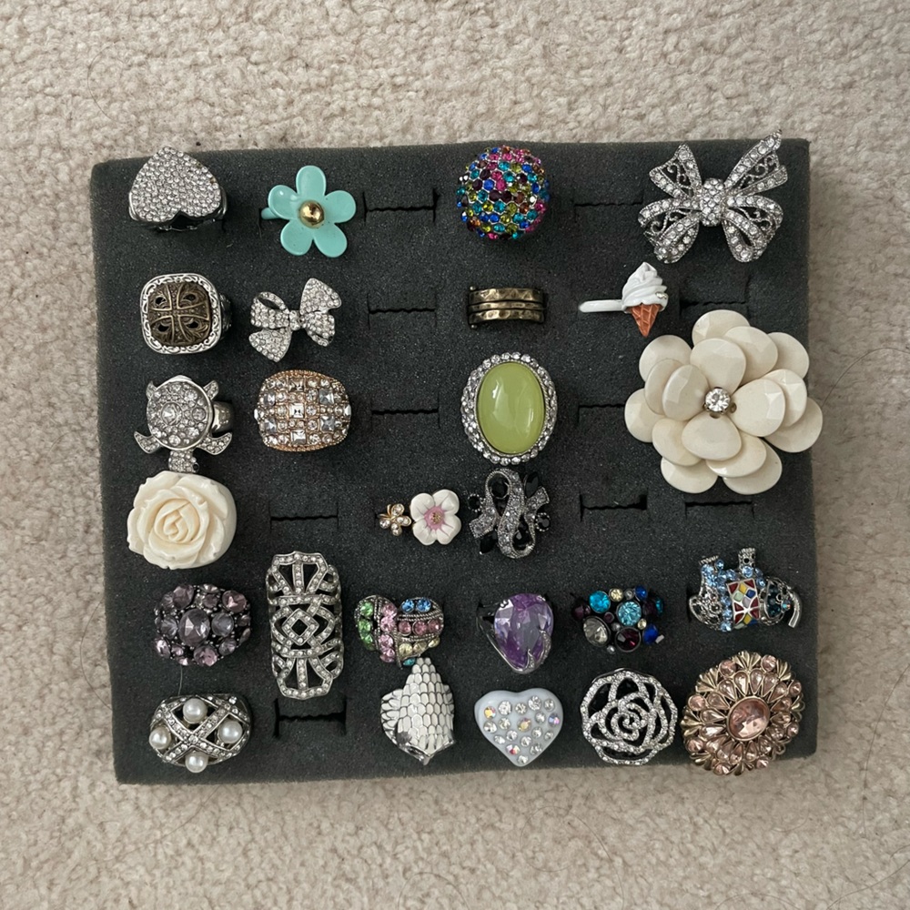 Costume rings